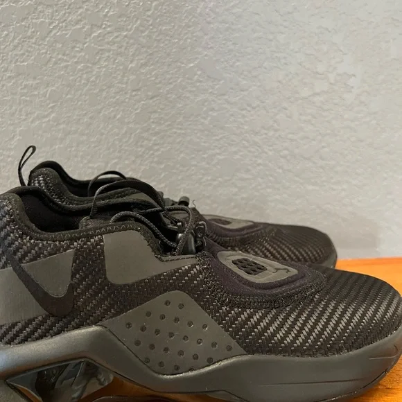 Lebron Nike soldier sneakers size 4 - Picture 2 of 8